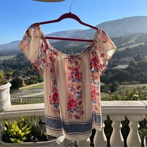 Floral Summer Top 🍒